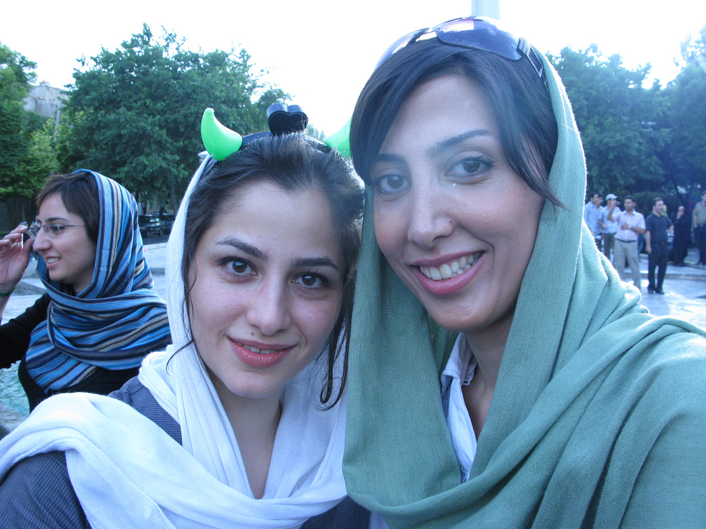 iráni nő találkozó