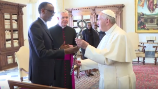 Ferenc pápa bocsánatot kért az egyház Ruandában elkövetett bűneiért