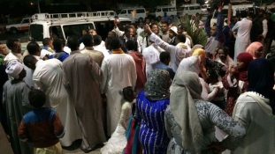 Esküvő éjfélkor – keresztény-muzulmán menyegző Egyiptomban