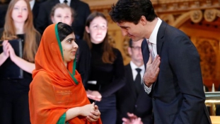 Malála Júszafzai Kanada díszpolgára lett