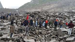 Földcsuszamlás Kínában – több mint 140 ember hiányzik