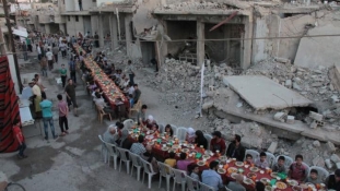 Ramadán a romokon – videó