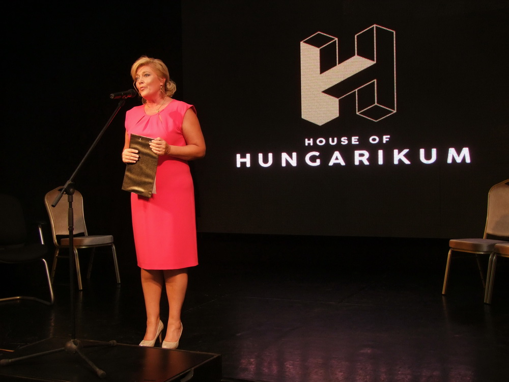 Kolti Helga