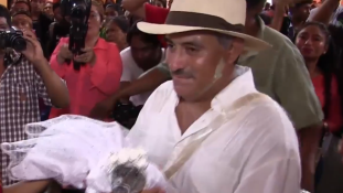 Krokodillal házasodott össze a mexikói polgármester