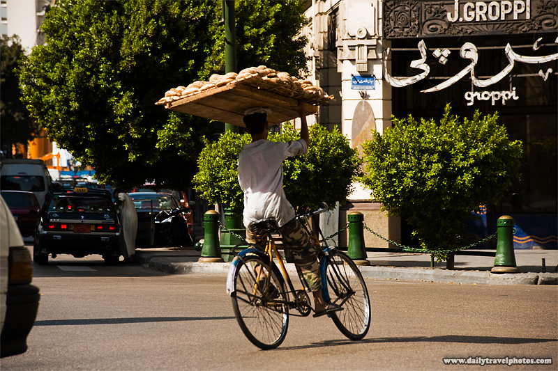 Bicycle Bread Delivery Balanced Head Rear
