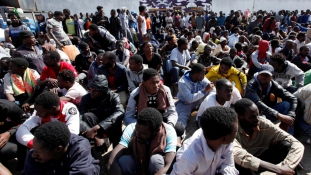 Rabszolgapiac – 40 embercsempészt tartóztatott le az Interpol Afrikában – videó