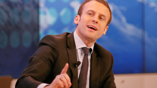 Macron: én nem Manu vagyok, hanem az Elnök Úr! – videó
