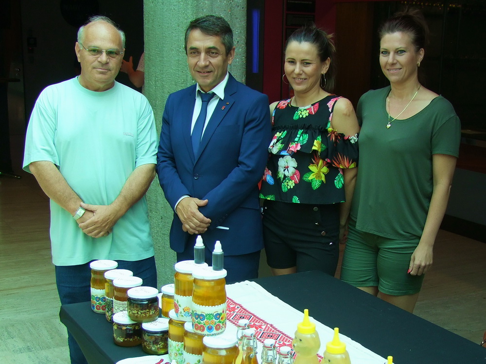 Potápi Árpád János államtitkár a külhoni ételek és italok vásárán
