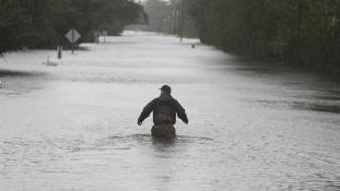 Egy egész városból lett sziget az áradásban Észak-Karolinában