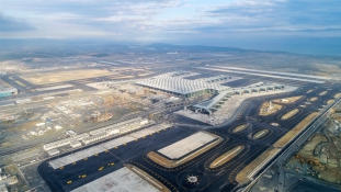 Átadták Isztambul új gigarepülőterének első szakaszát