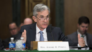 Trump ki akarja rúgni a központi bank elnökét?