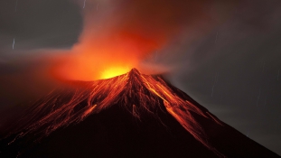 Ecuadorban kitört a Tungurahua vulkán