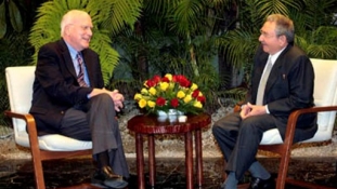 Kezdődhetnek a tárgyalások: megérkezett az amerikai küldöttség Kubába
