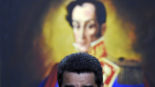 Maduro olajháborút gyanít az oroszok ellen is