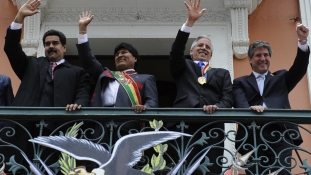 Nyolcpontos programot hirdetett Evo Morales a harmadik mandátumára