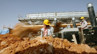 Iráni-szaúdi olajár-bírkózás