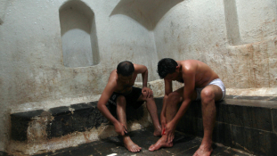 Felmentették a törökfürdőben őrizetbe vett állítólagos melegeket Egyiptomban