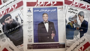 Betiltották az iráni lapot, amely “Charlie vagyok” felirattal jelent meg