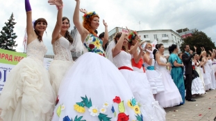 Ukrán menyasszonyok mentik meg Kínát