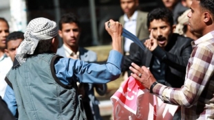Bukott a kormány és káosz fenyeget  Jemenben