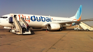 Lövés egy utasszállítóra: nem repülnek Bagdadba az Emirátusok légitársaságai