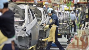 Újra épülnek Toyota üzemek külföldön