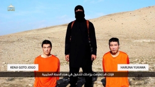 Két japán túsz kivégzésével fenyeget a Kalifátus