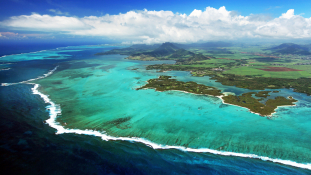 Mauritius a természeti adottságaival, a Fülöp-szigetek szaktudással száll be