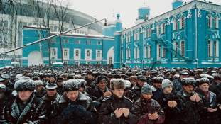 Mobil mecsetekkel támogatnák a moszkvai muszlimokat