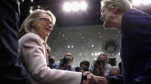 Hillary Clinton és Elizabeth Warren titkos találkozója