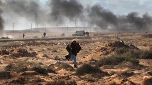 A marokkói vendégmunkások is menekülnek Líbiából