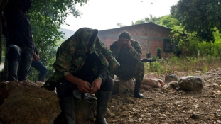 Közösen szedi majd az aknát a kormány és a FARC