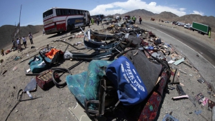 24 óra alatt 24-en haltak meg közúti balesetekben Peruban