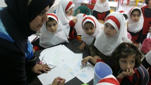 Béremelést követelnek a tanárok Iránban