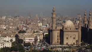 Dőlnek a befektetők milliárdjai Egyiptomba