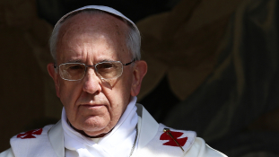 Ferenc pápa elítélte a tunéziai merényletet