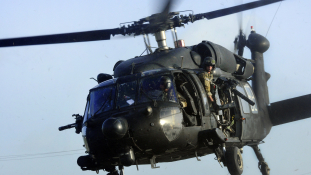 Tunézia előbb kapja meg a Black Hawk helikoptereket az USA-tól
