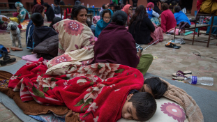 Egymillió gyerek veszélyben Nepálban