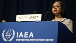 Atomra kapcsol Dél-Afrika