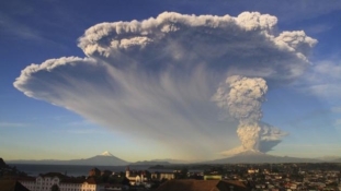 Chile: ötezer embert űz el otthonából a Calbuco