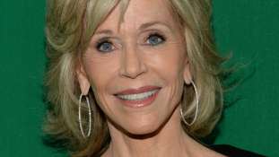 Jane Fonda: 77 éves vagyok, csípőprotkóm van, de még mindig súlyzózom