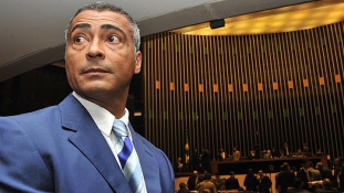 Romário: Blattert is csukják le!