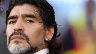 FIFA alelnök  lenne Maradona