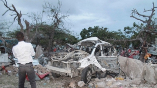 Véres merénylet Szomáliában