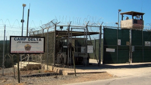 Az enyhülés ellenére sem enged Guantánamóból Washington