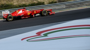 Formula One attracts 186,000