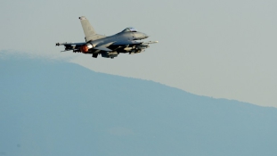 Ankara: még nem indultak bevetésre Incirlikből amerikai harci gépek