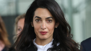 Amal Clooney próbálja megmenteni Kadhafi fiát
