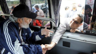Fidel a születésnapján Kuba eladósítása miatt aggódik