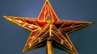 Miért szerelték le a Kreml vörös csillagait?